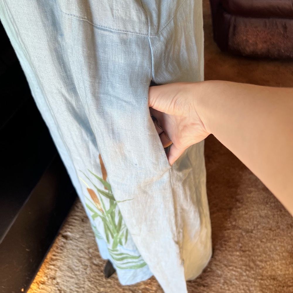 Earth . Song Vintage Linen dress painted frog in pond long dress. - Picture 11 of 16